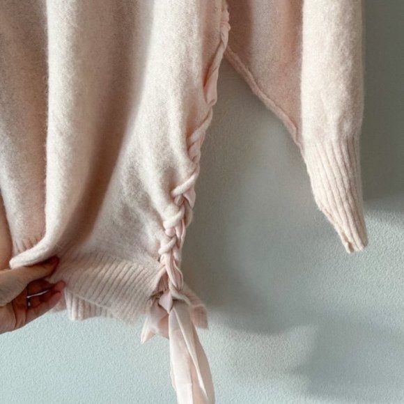 Free people like new lace up light pink sweater - Picture 10 of 12